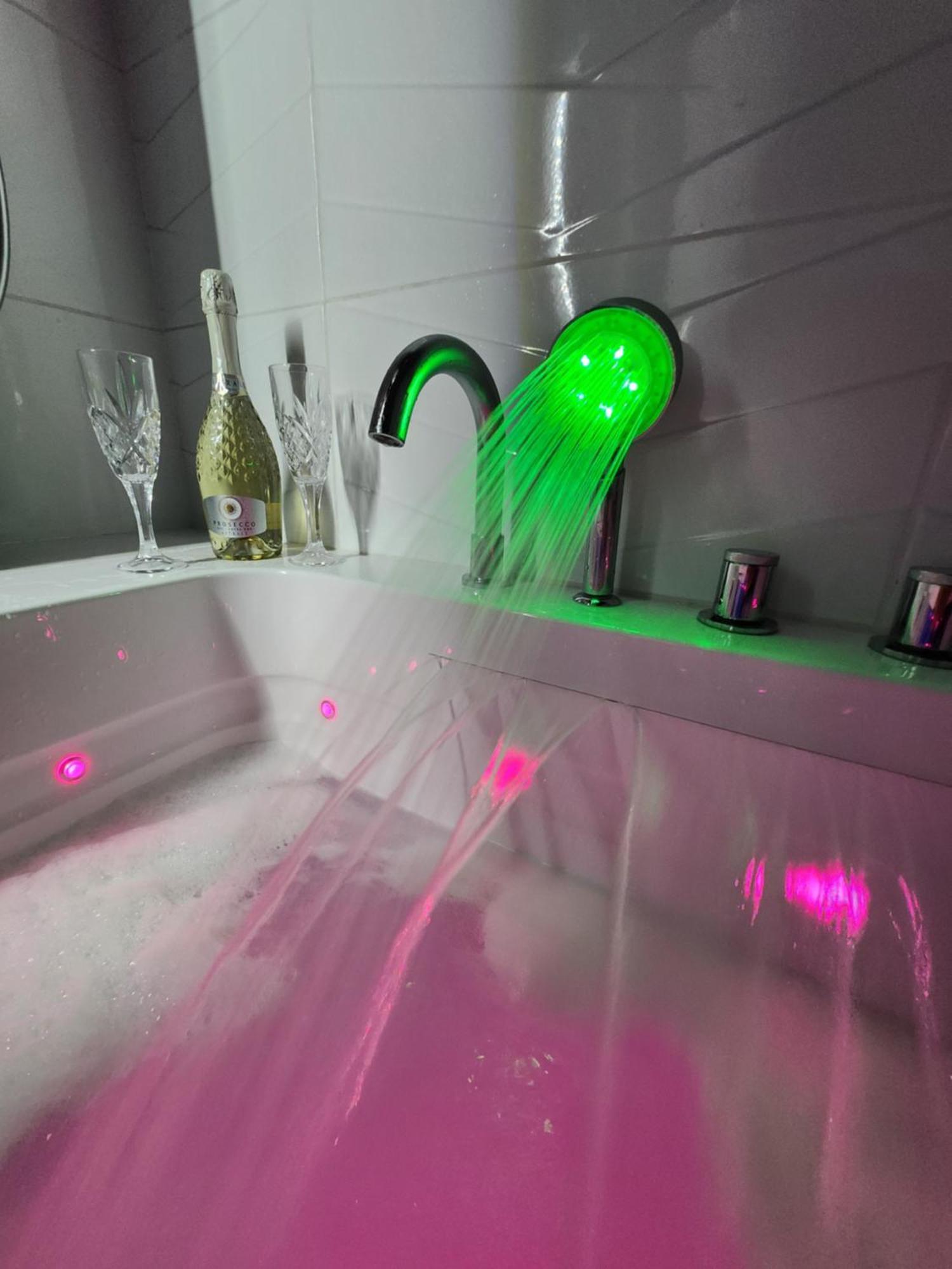 New! Luxury With Jacuzzi And Total Relax - Warszawski Luksus Jacuzzi I Totalny Relaks! *