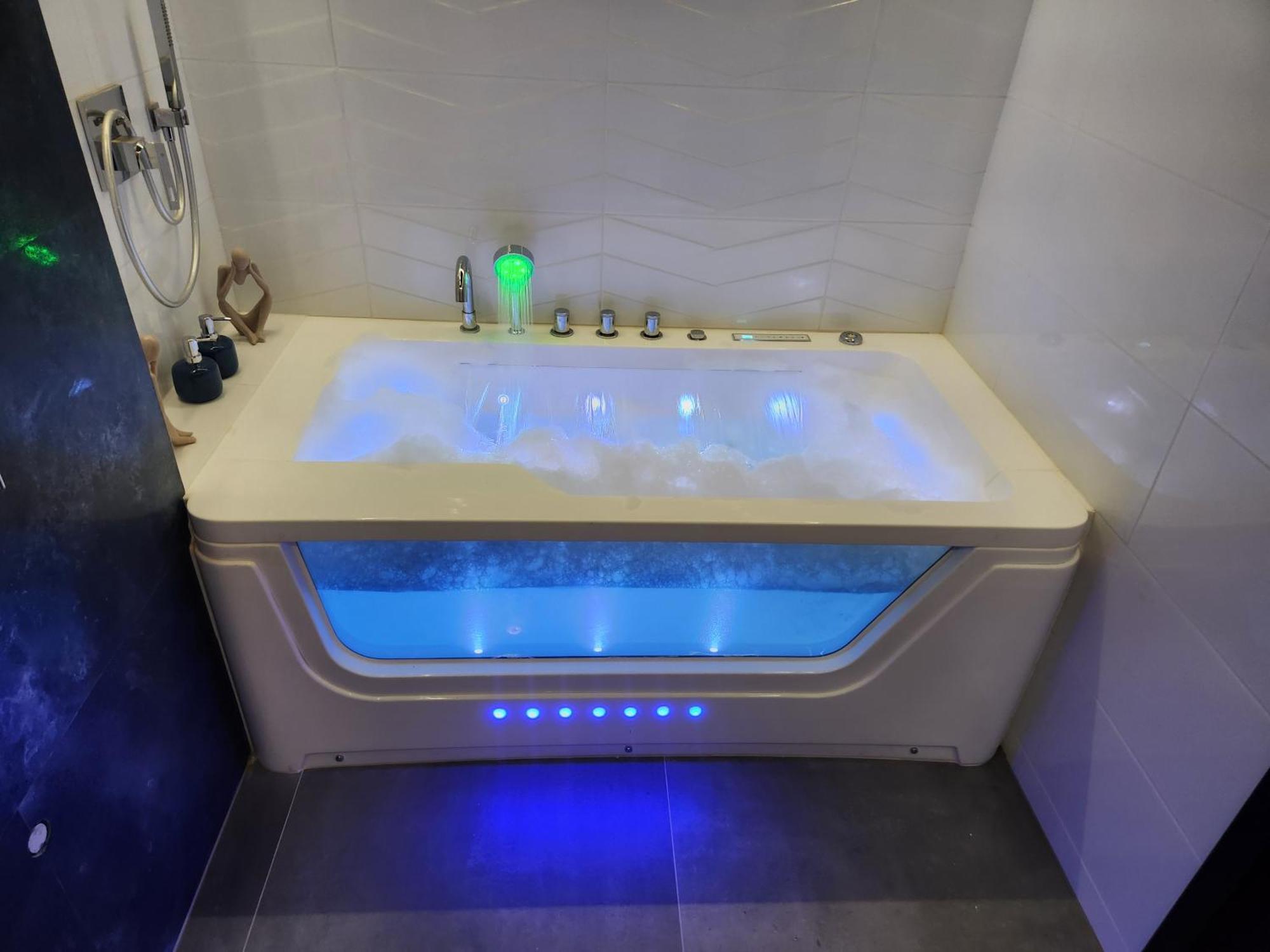 New! Luxury With Jacuzzi And Total Relax - Warszawski Luksus Jacuzzi I Totalny Relaks! *