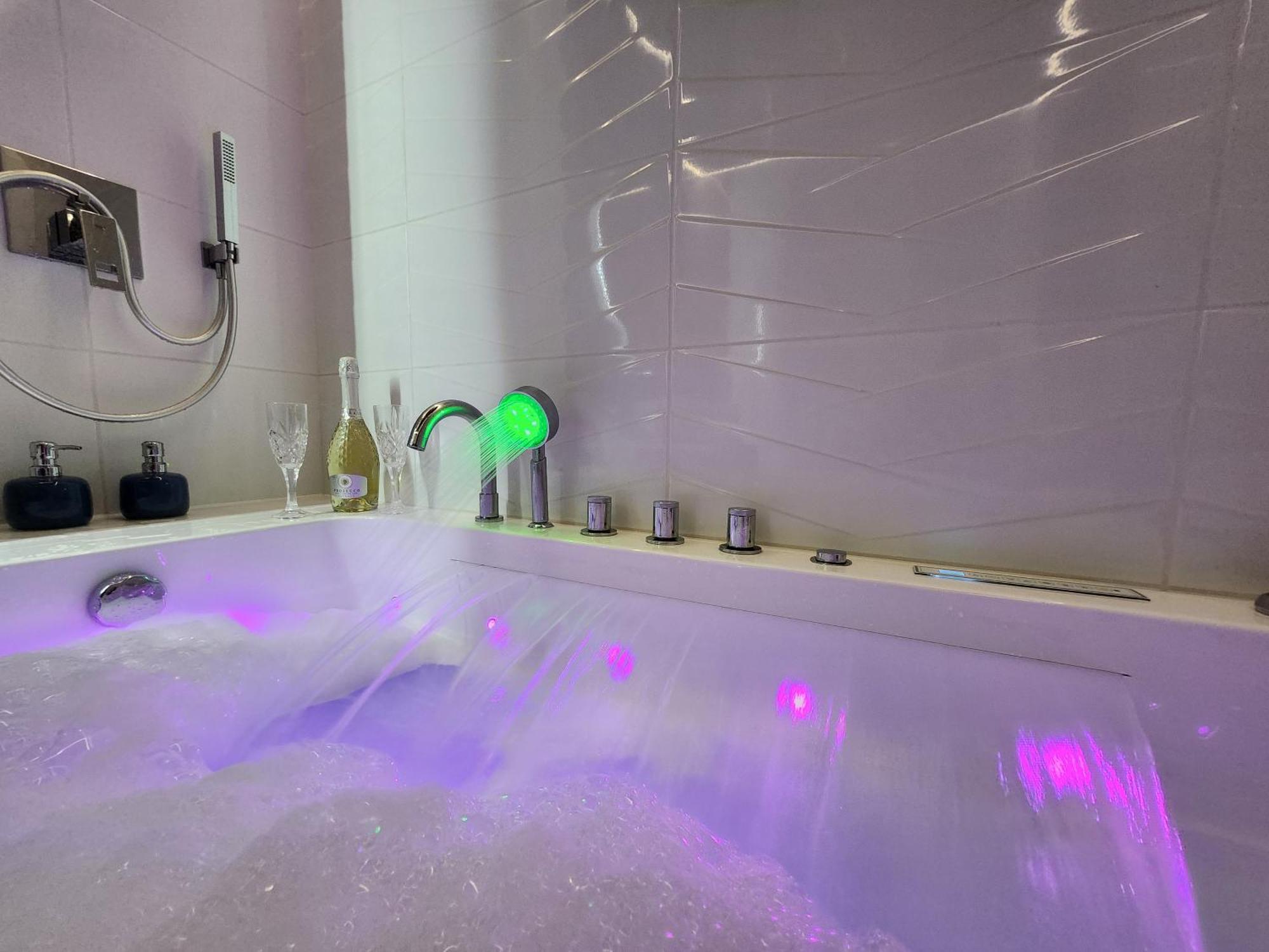 New! Luxury With Jacuzzi And Total Relax - Warszawski Luksus Jacuzzi I Totalny Relaks! Apartament Warszawa