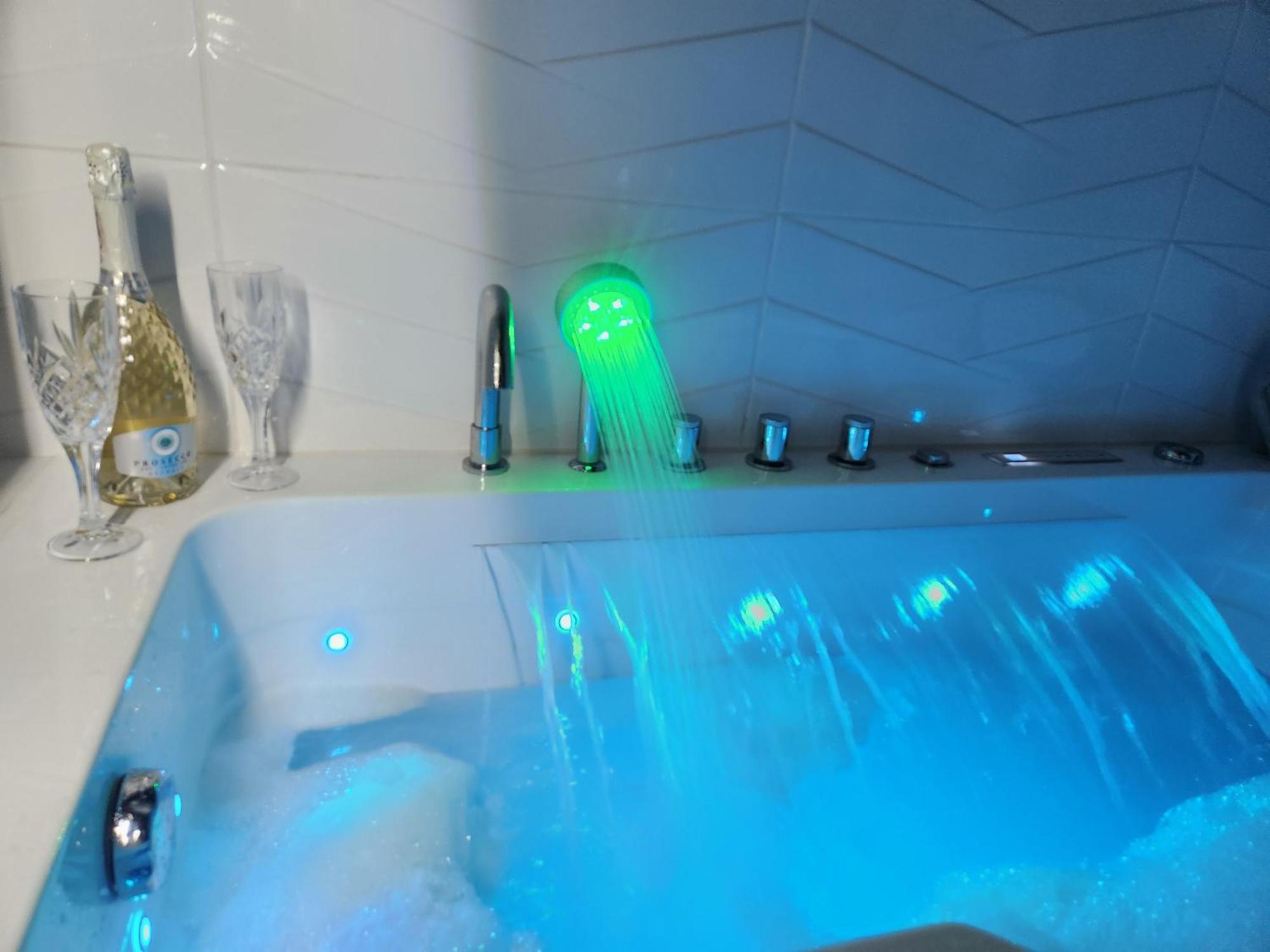 Apartment New! Luxury With Jacuzzi And Total Relax - Warszawski Luksus Jacuzzi I Totalny Relaks! Warsaw