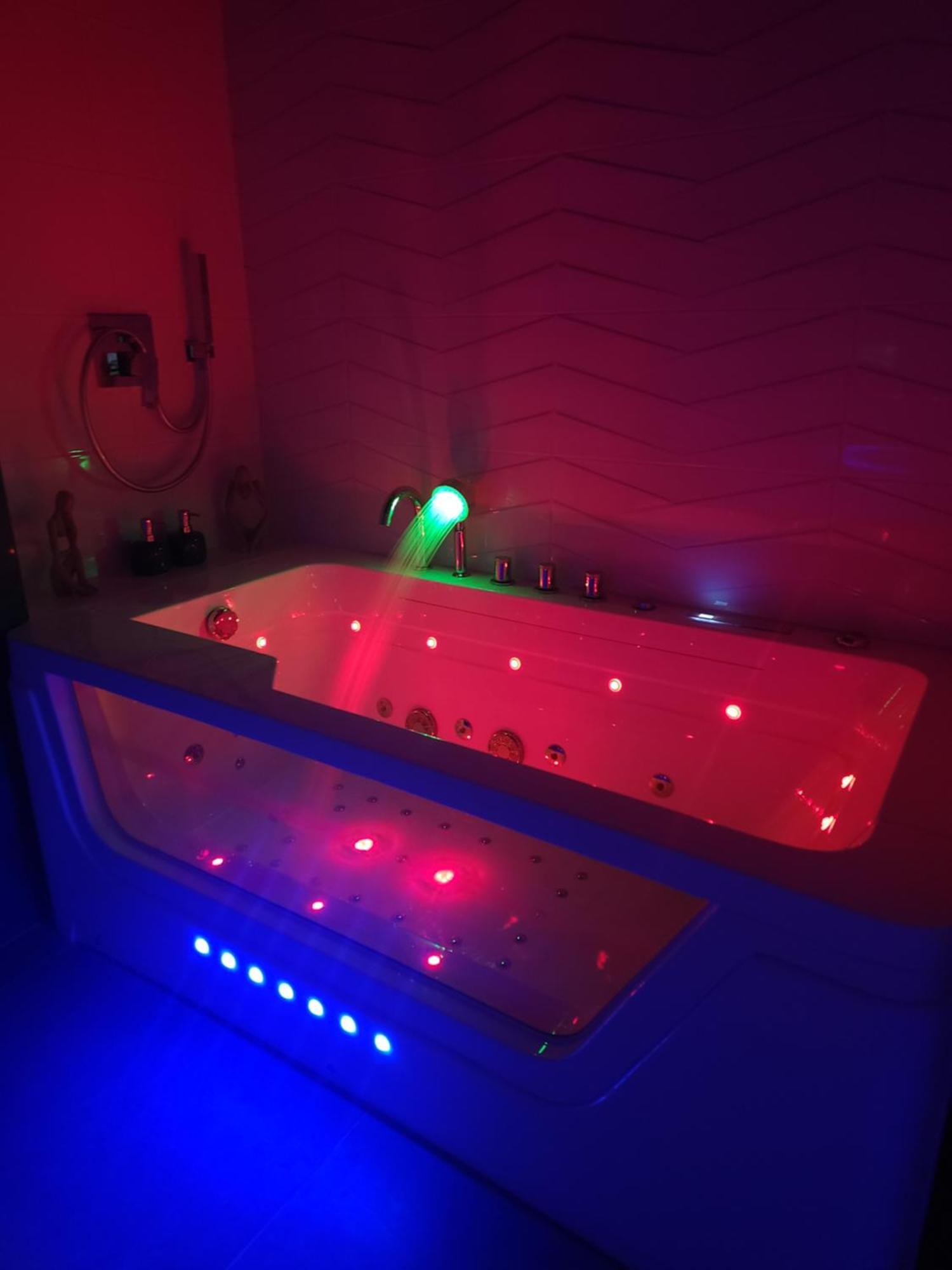 New! Luxury With Jacuzzi And Total Relax - Warszawski Luksus Jacuzzi I Totalny Relaks! Apartament *